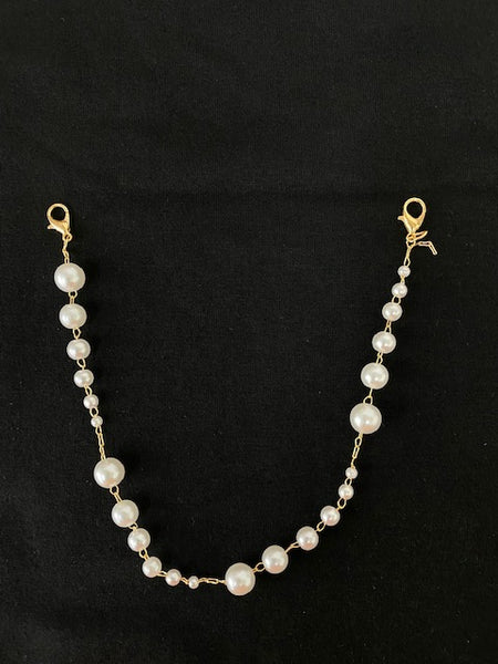 LARGE PERALS HAT CHAINS