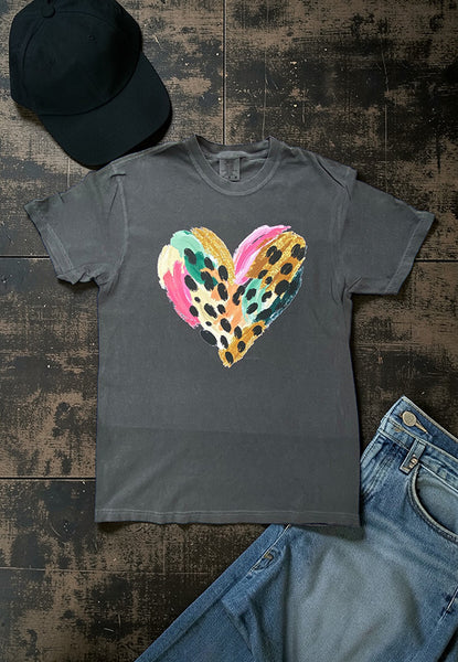 CC DTF LEO HEART TEE - PEPPER