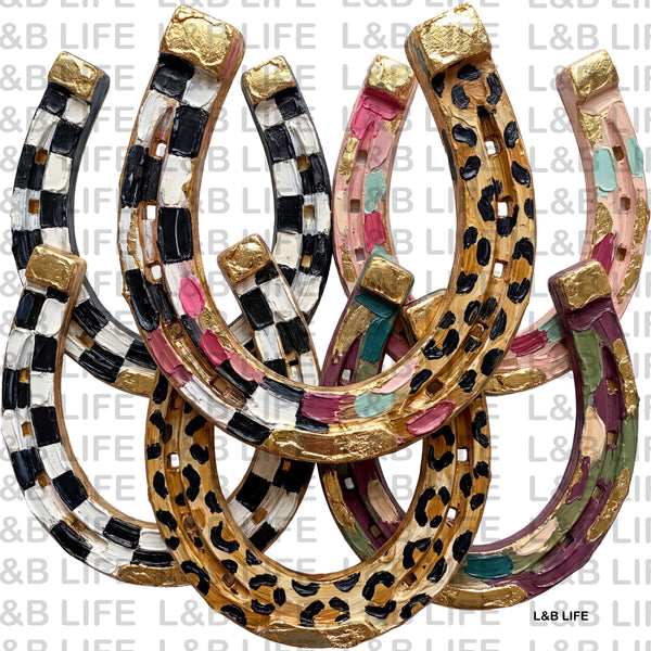 6 HORSESHOES