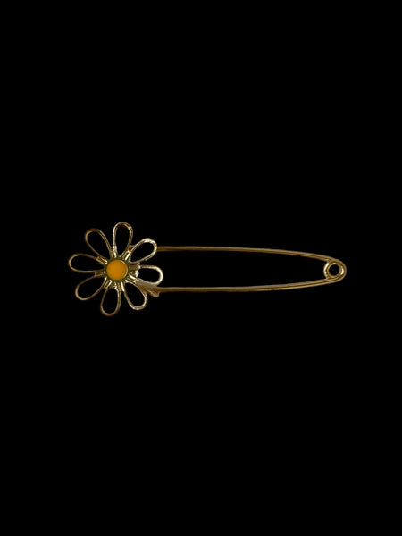 DAISY FLOWER HAT BROOCH