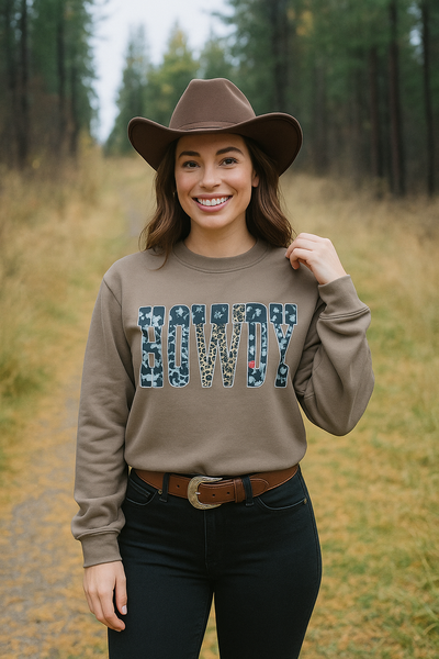 GILDAN SS DTF HOWDY - BROWN