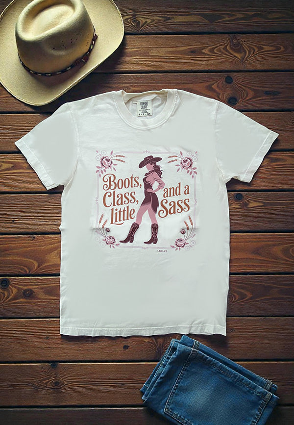 CC DTF COWGIRLBOOTS TEE - IVORY