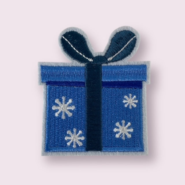 SNOWFLAKE GIFT HAT PATCH