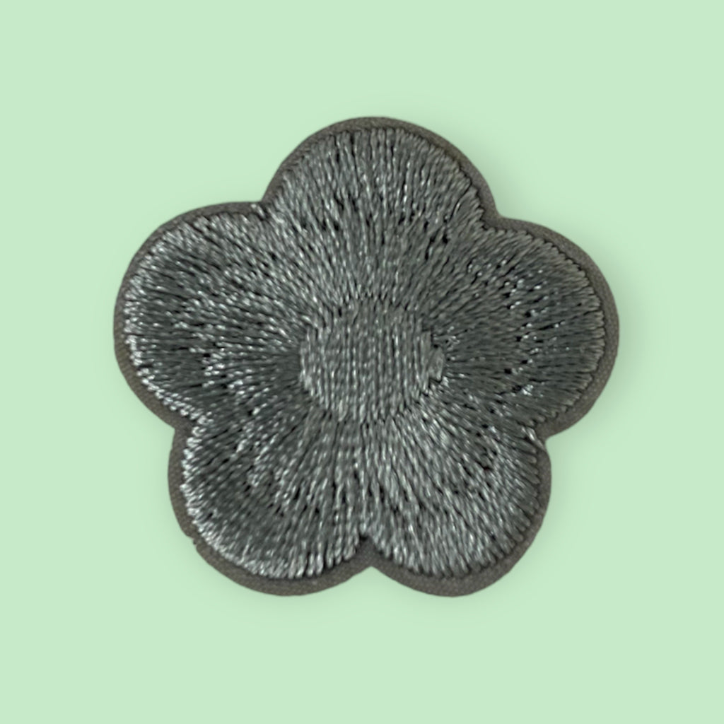 GREY FLOWER HAT PATCH